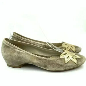 Kenneth Cole Reaction flats star bard sz 6 suede